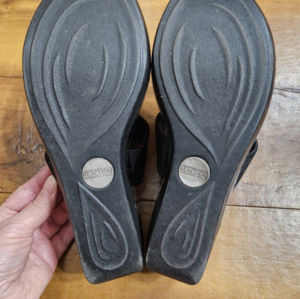 Kenneth Cole Reaction Pepea Cross - Picture 3 of 5